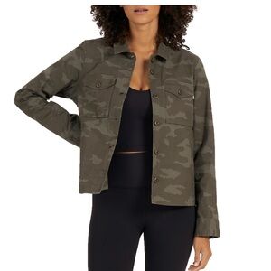 Vuori ripstop button up camo jacket medium